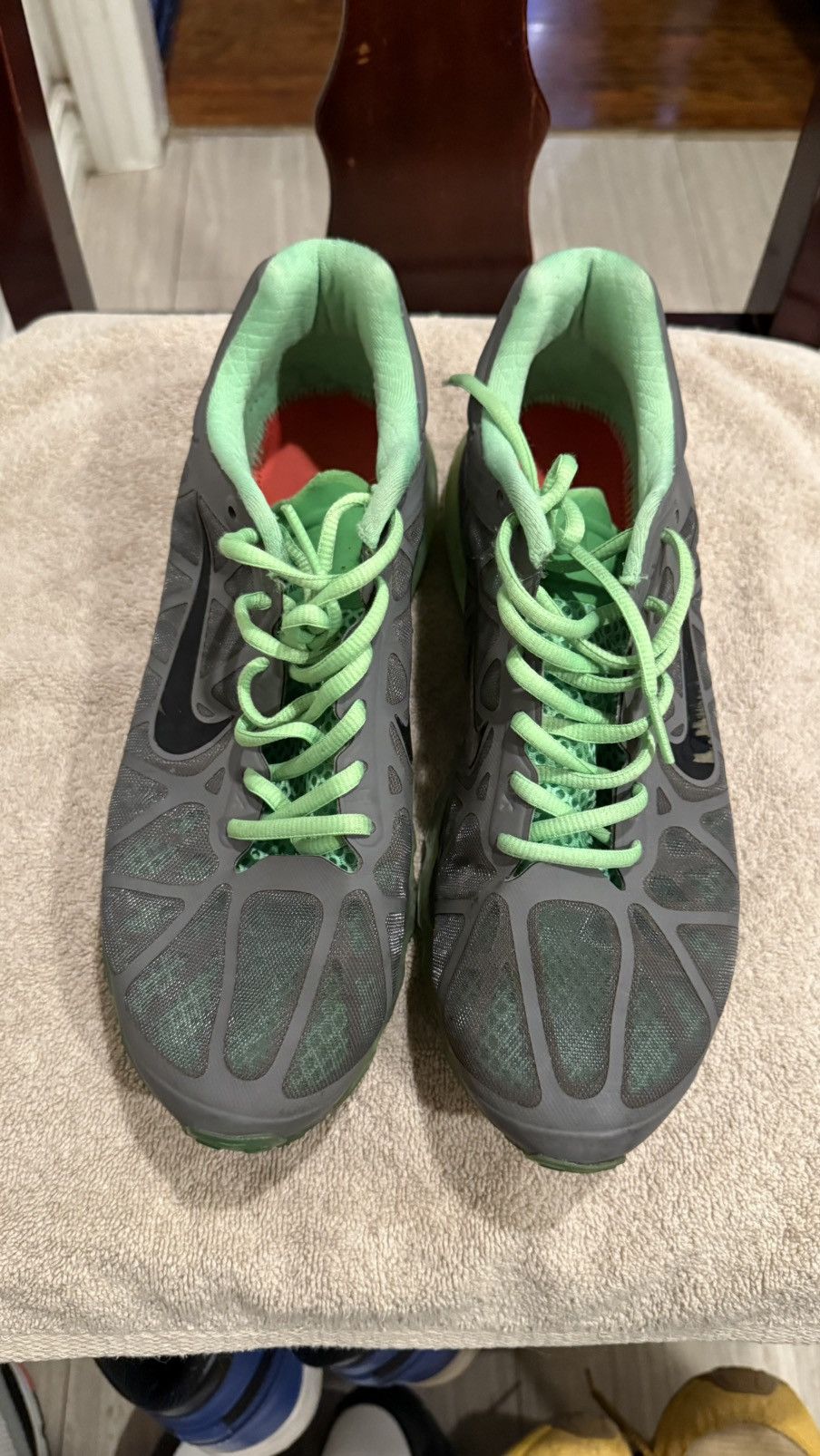 Nike Air max 2011 sz 9.5 Size US 9.5 / EU 42-43 - 1 Thumbnail