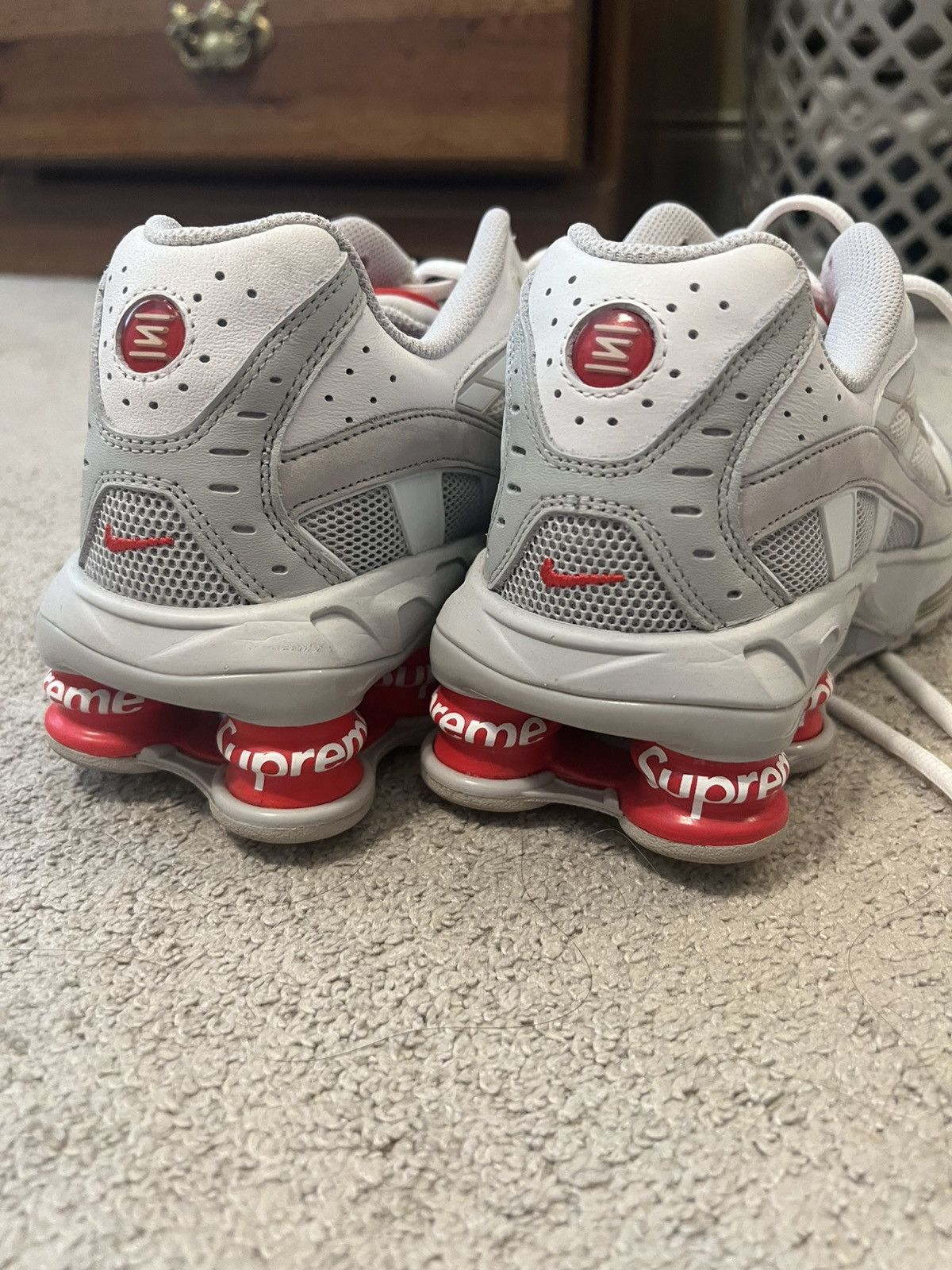 Nike × Supreme Supreme Nike Shox White/Red Size US 10.5 / EU 43-44 - 3 Thumbnail