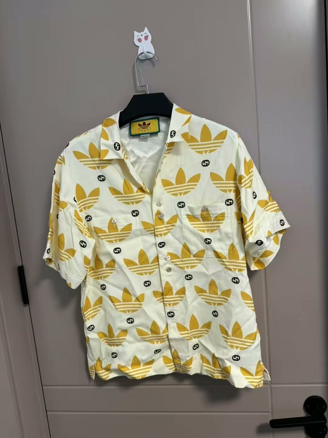 Gucci gucci x adidas yellow logo short sleeve shirt Size US L / EU 52-54 / 3 - 1 Thumbnail