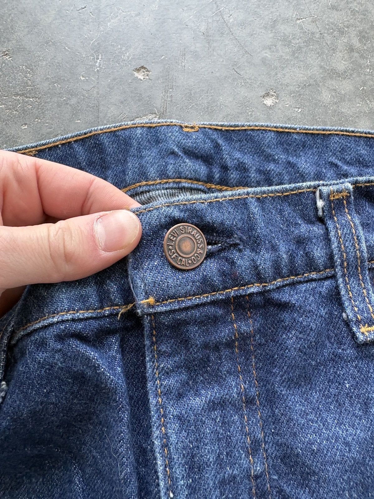 Levi's Vintage 80s Levis 505 XX Dark Wash Jeans 36x34 Size US 36 / EU 52 - 5 Thumbnail