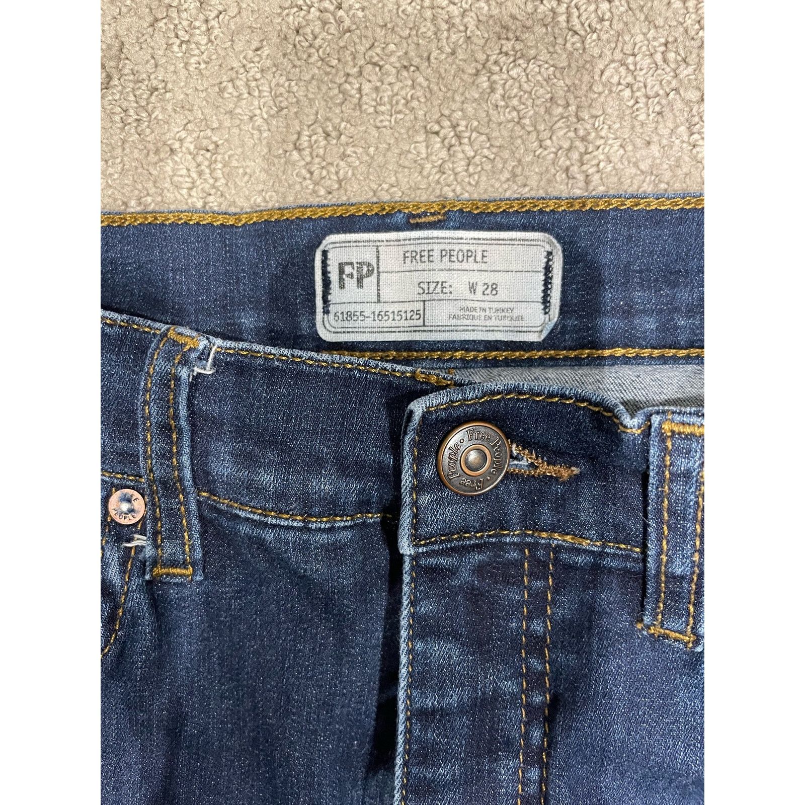Free People Free People Distressed Skinny Jeans, size 28 Size 28" / US 6 / IT 42 - 3 Thumbnail