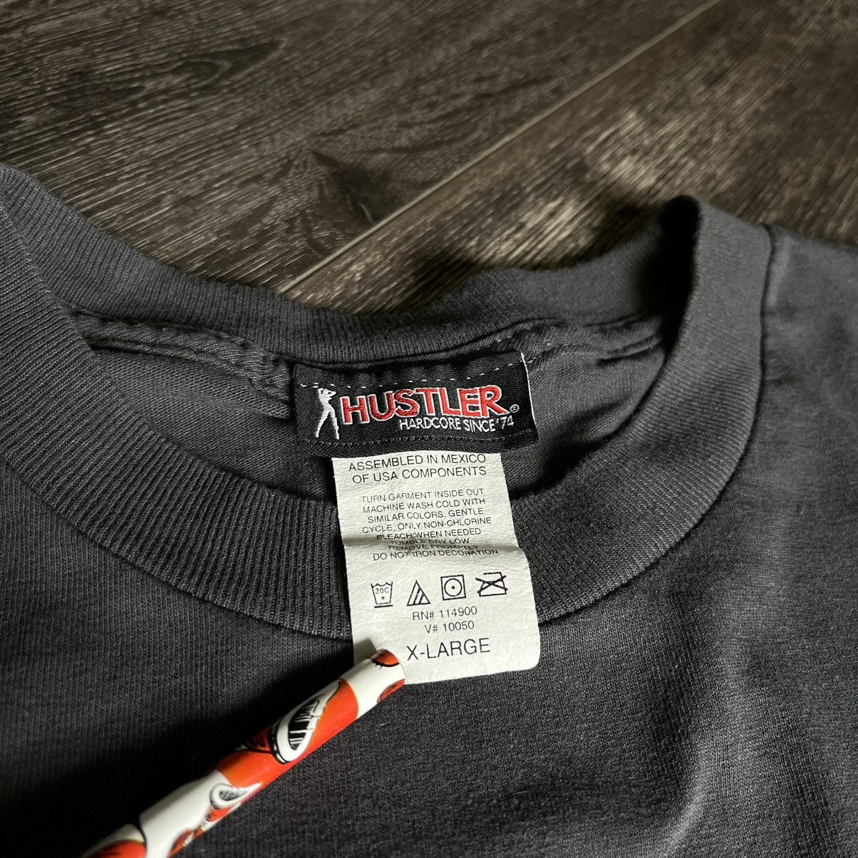 Vintage Vintage Rare 2000s Hustlers Magazine Porn Girl Logo T Shirt Size US XL / EU 56 / 4 - 7 Thumbnail