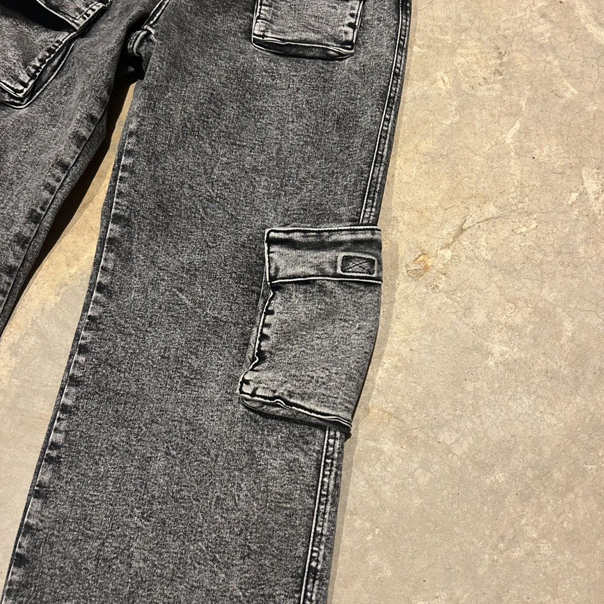 Other Baggy Y2K Style Washed Black Multi Pocket Cargo Denim Cyber Size US 31 - 4 Thumbnail