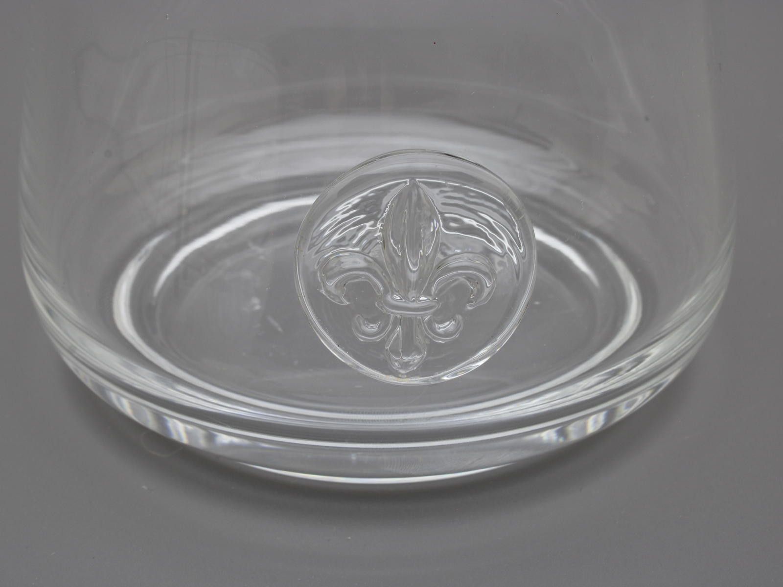 Other Dartington Crystal Glass Vase with Fleur-de-lis Emblem Size ONE SIZE - 2 Thumbnail