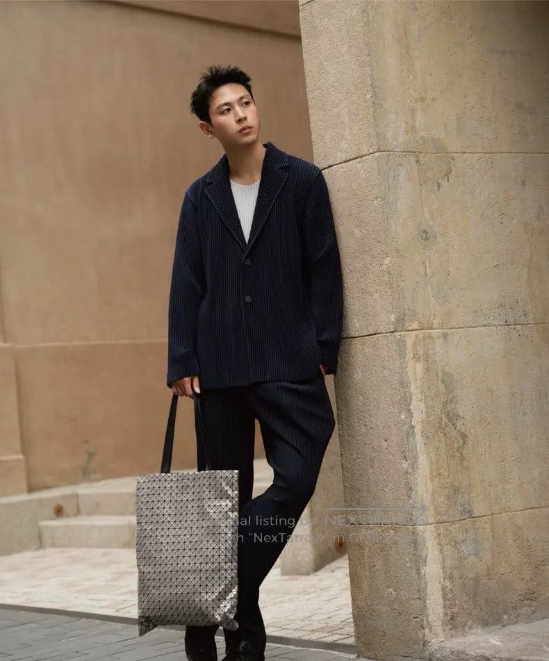 Issey Miyake Issey Miyake Crunchy Tote Bag, Silver Size ONE SIZE - 6 Thumbnail