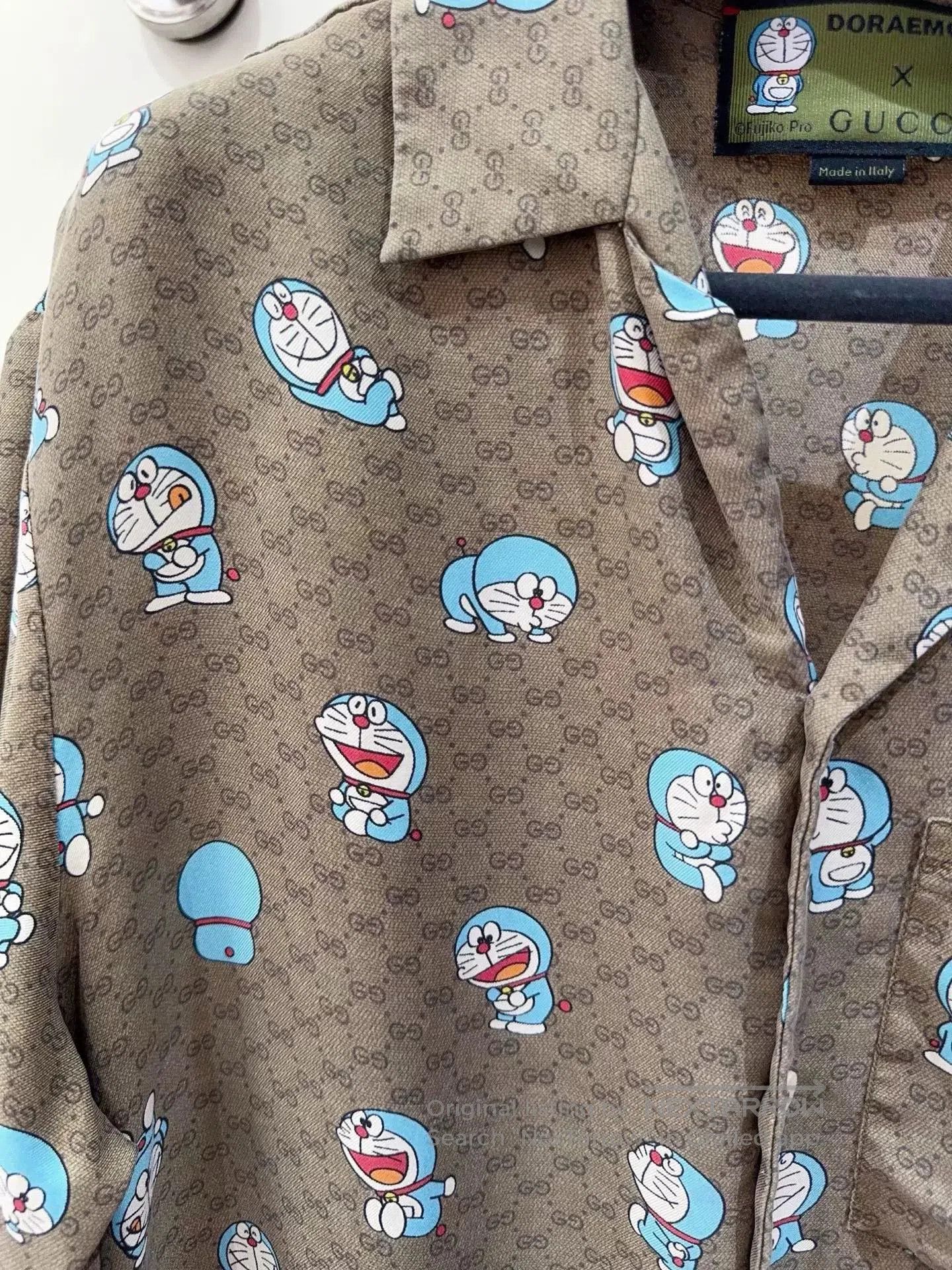 Gucci gucci silk shirt with doraemon print. Size US L / EU 52-54 / 3 - 1 Thumbnail