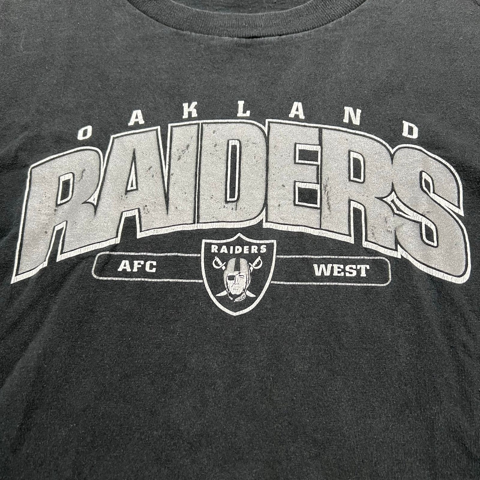 Vintage Y2K Oakland Raiders NFL 2000s T-shirt Mens Size M/L loose Size US L / EU 52-54 / 3 - 3 Thumbnail