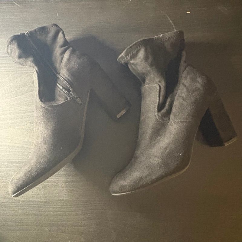Kohl's Kohl's Black Suede Zip-Up Bootie Boots 8M Size US 8 / IT 38 - 2 Thumbnail