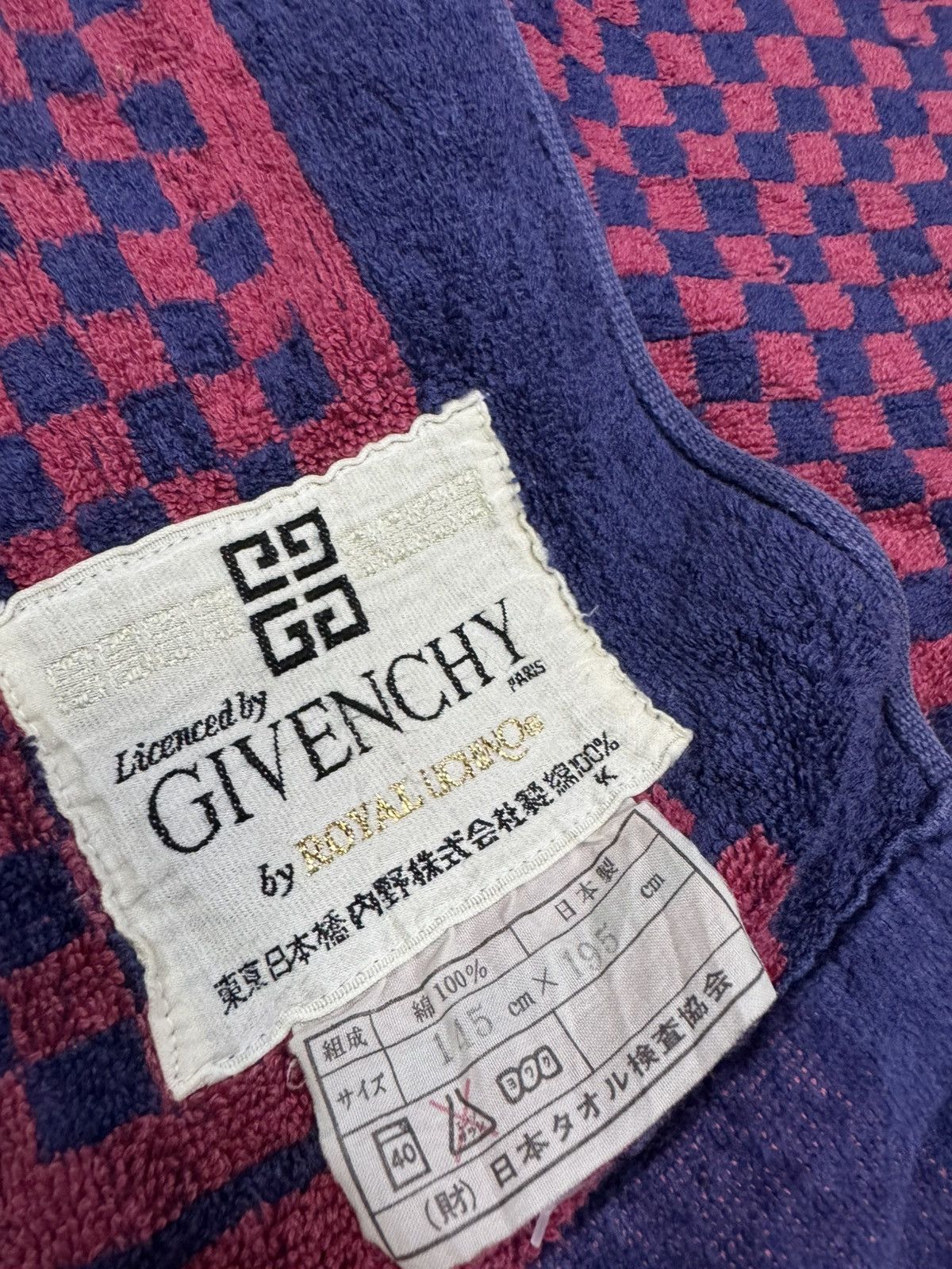 Givenchy × Vintage GIVENCHY FULL MONOGRAM BLANKET Size ONE SIZE - 5 Thumbnail