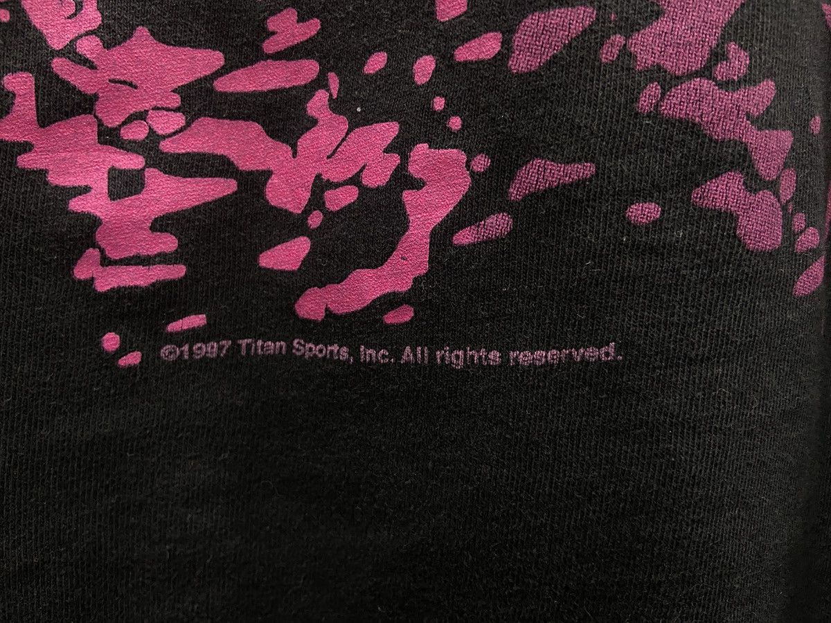 Vintage × WWE × WWF Vintage 1998s Bret ‘The Hitman’ Hart WWE Wrestling TShirt Size US L / EU 52-54 / 3 - 5 Thumbnail