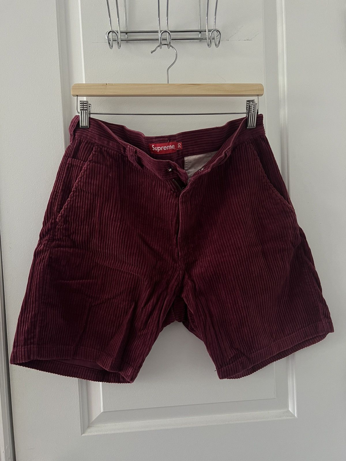 Supreme SS17 Supreme Wide Wale Corudroy Short Size US 30 / EU 46 - 1 Thumbnail