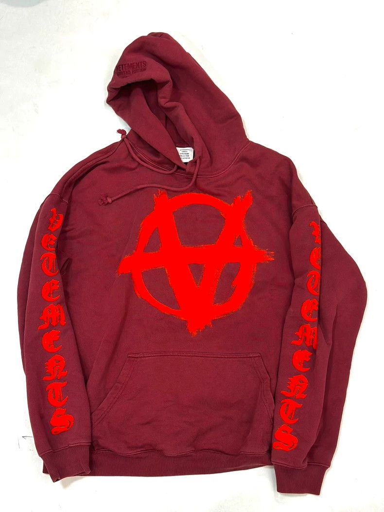 Vetements Vetements Anti-war Qilin arm logo hoodie Size US XS / EU 42 / 0 - 1 Thumbnail
