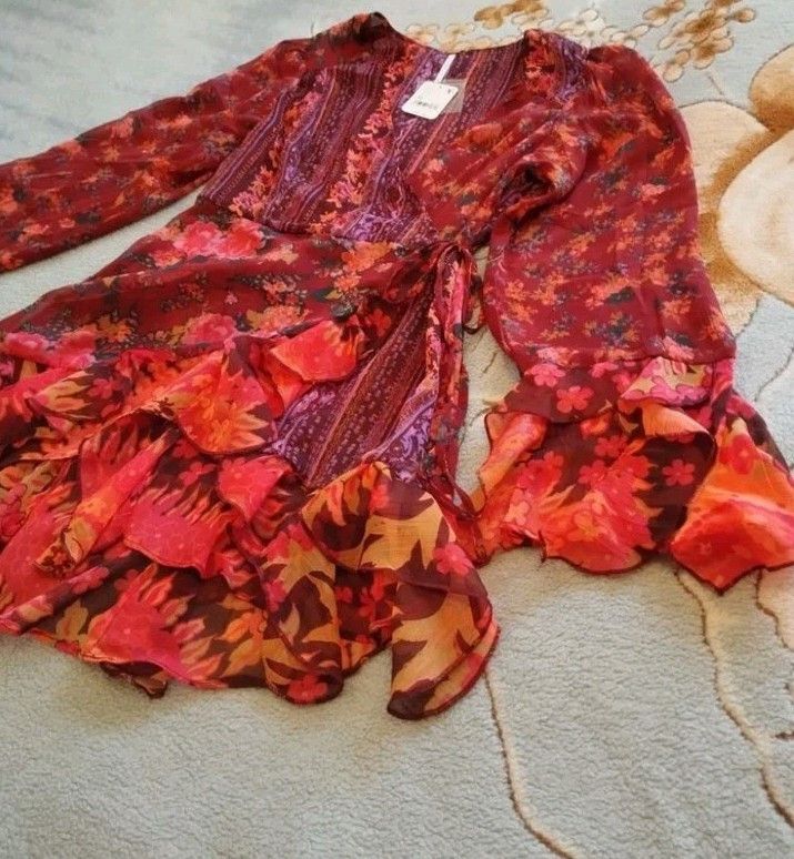 Free People Free People Magic Hour Sheer Floral Wrap Tunic Blouse Ruffle Size M / US 6-8 / IT 42-44 - 3 Thumbnail