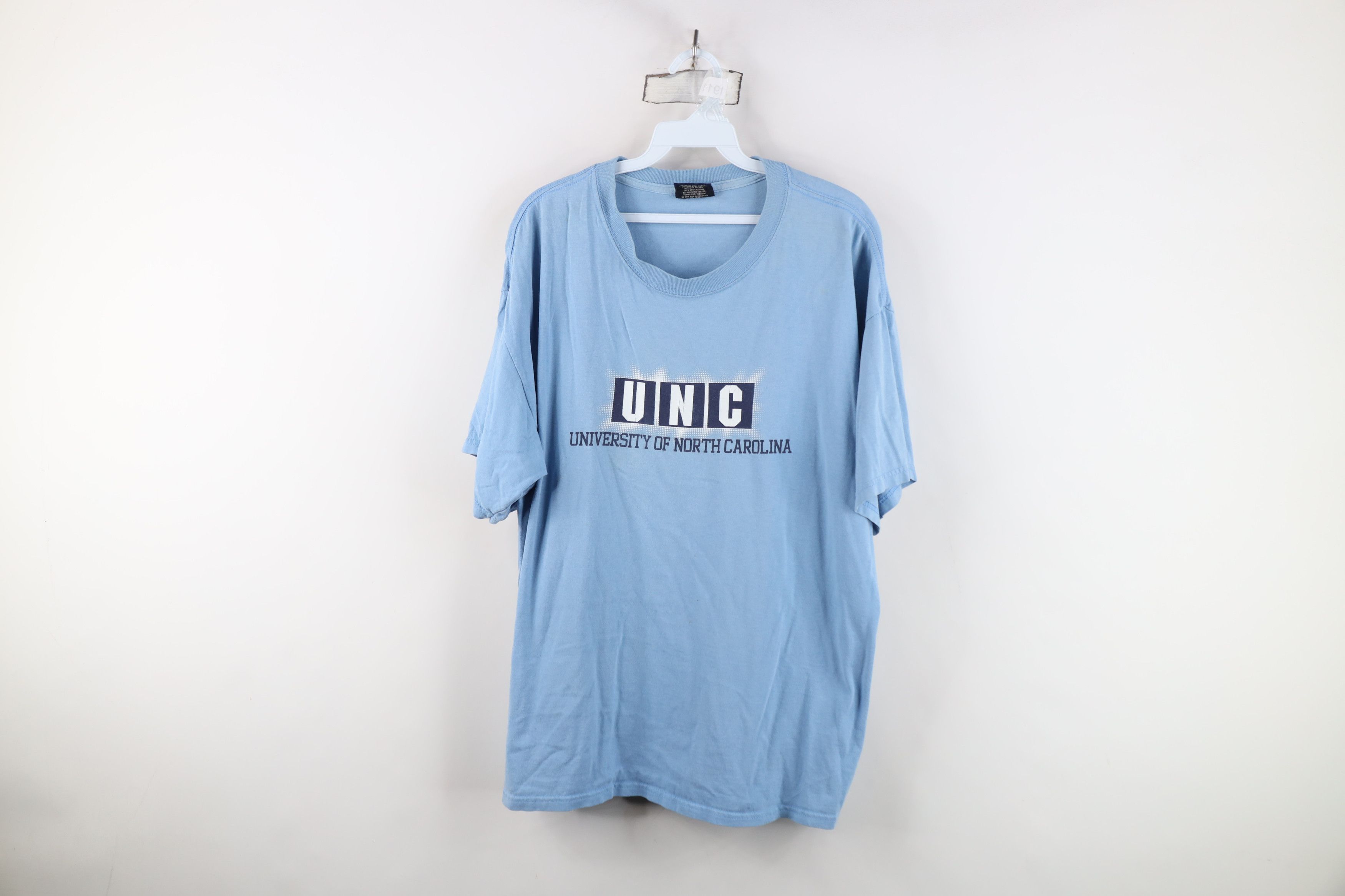 Vintage Vintage 90s Y2K Spell University of North Carolina T-Shirt Size US XL / EU 56 / 4 - 1 Thumbnail