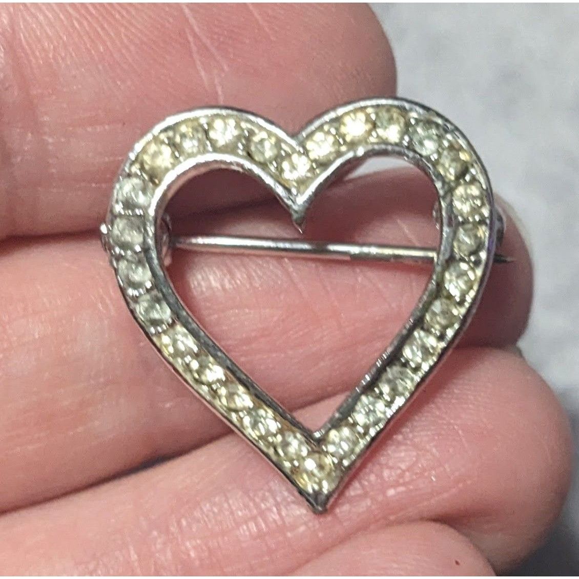 Other Vintage Open Heart Rhinestone Silver Tone Brooch Size ONE SIZE - 6 Thumbnail