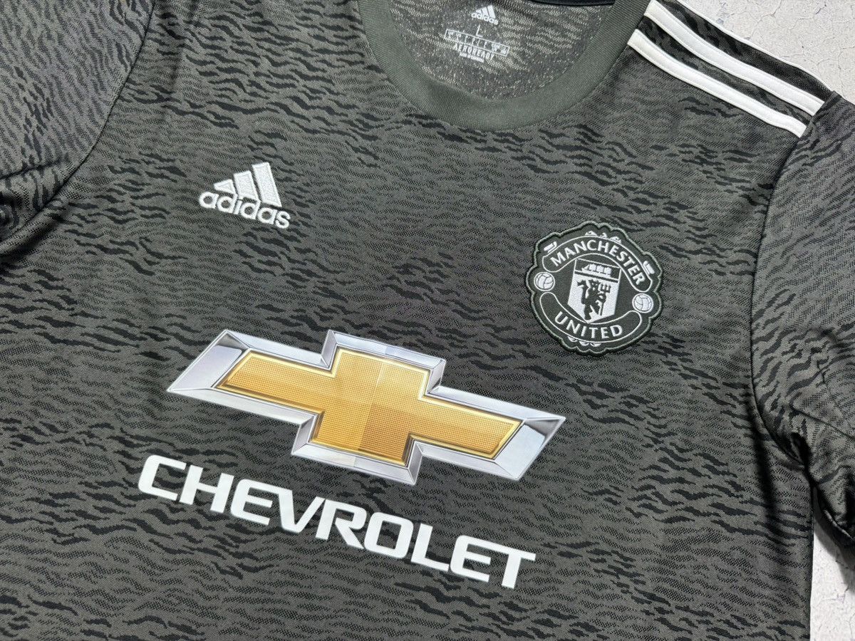 Adidas Adidas FC Manchester United 2020/2021 Vintage Soccer Jersey Size US L / EU 52-54 / 3 - 4 Thumbnail