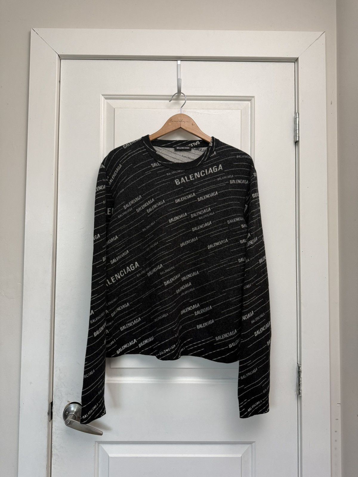 Balenciaga Balenciaga 2018 All Over Logo Wool Sweater Size US XL / EU 56 / 4 - 1 Thumbnail