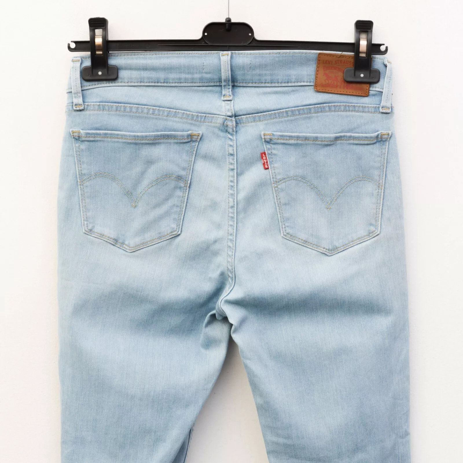 Levi's STRAUSS Women's 710 Super Skinny Mid Rise Jeans W28 L32 Size 28" / US 6 / IT 42 - 3 Thumbnail