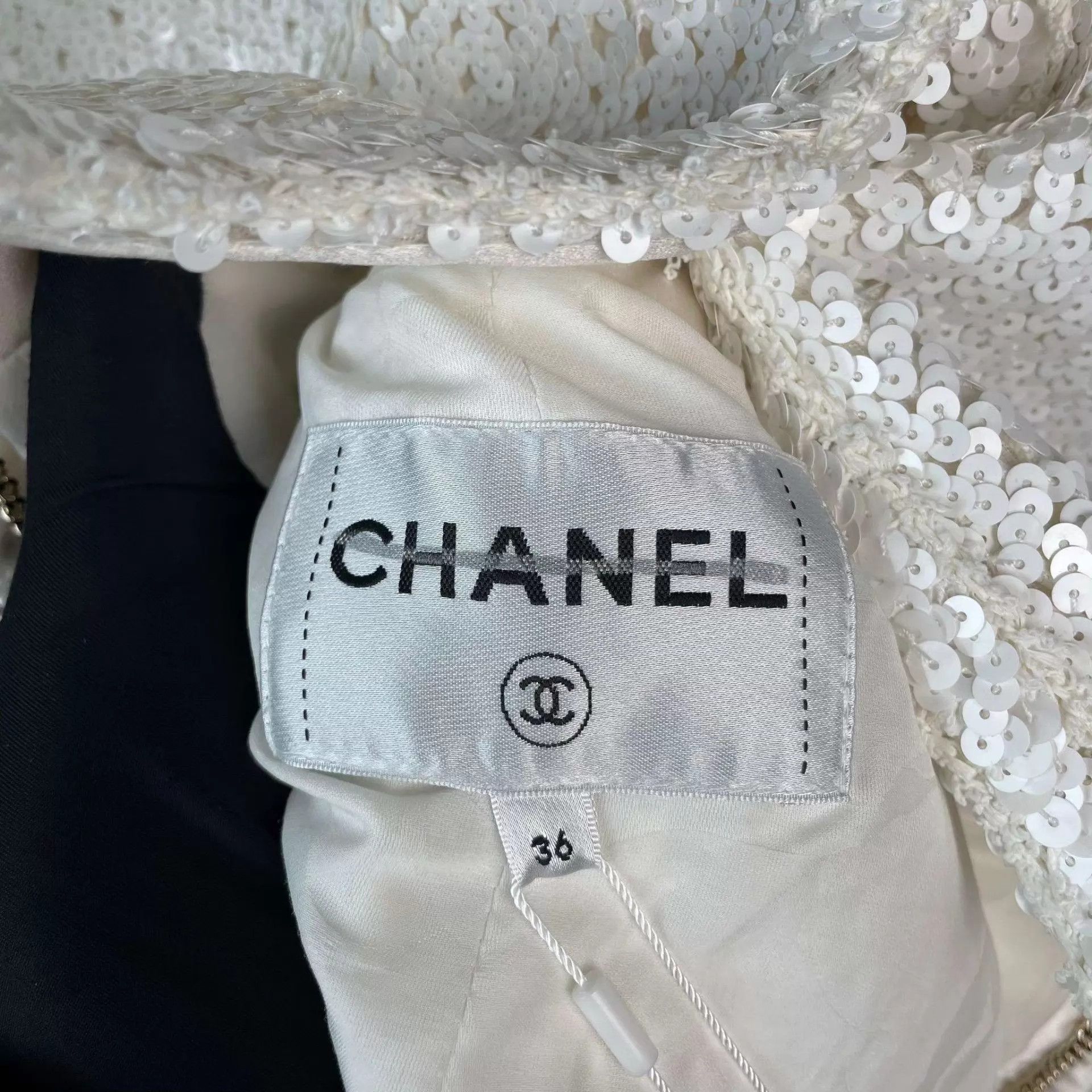 Chanel Chanel New Sequin Padded White Jacket 36 Size XS / US 0-2 / IT 36-38 - 5 Thumbnail