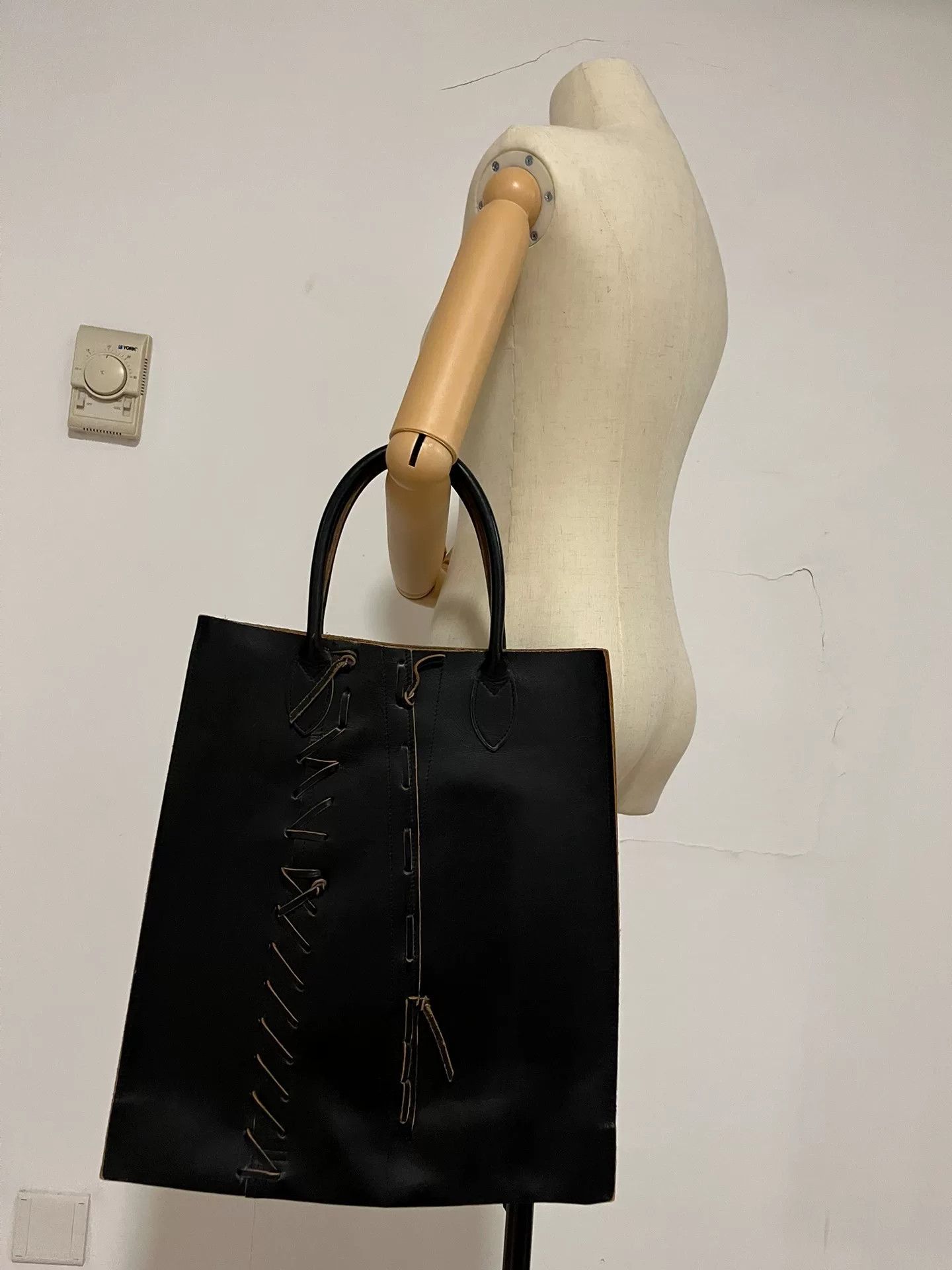 Comme des Garcons Comme des Garçons Leather Handbag Size ONE SIZE - 1 Thumbnail