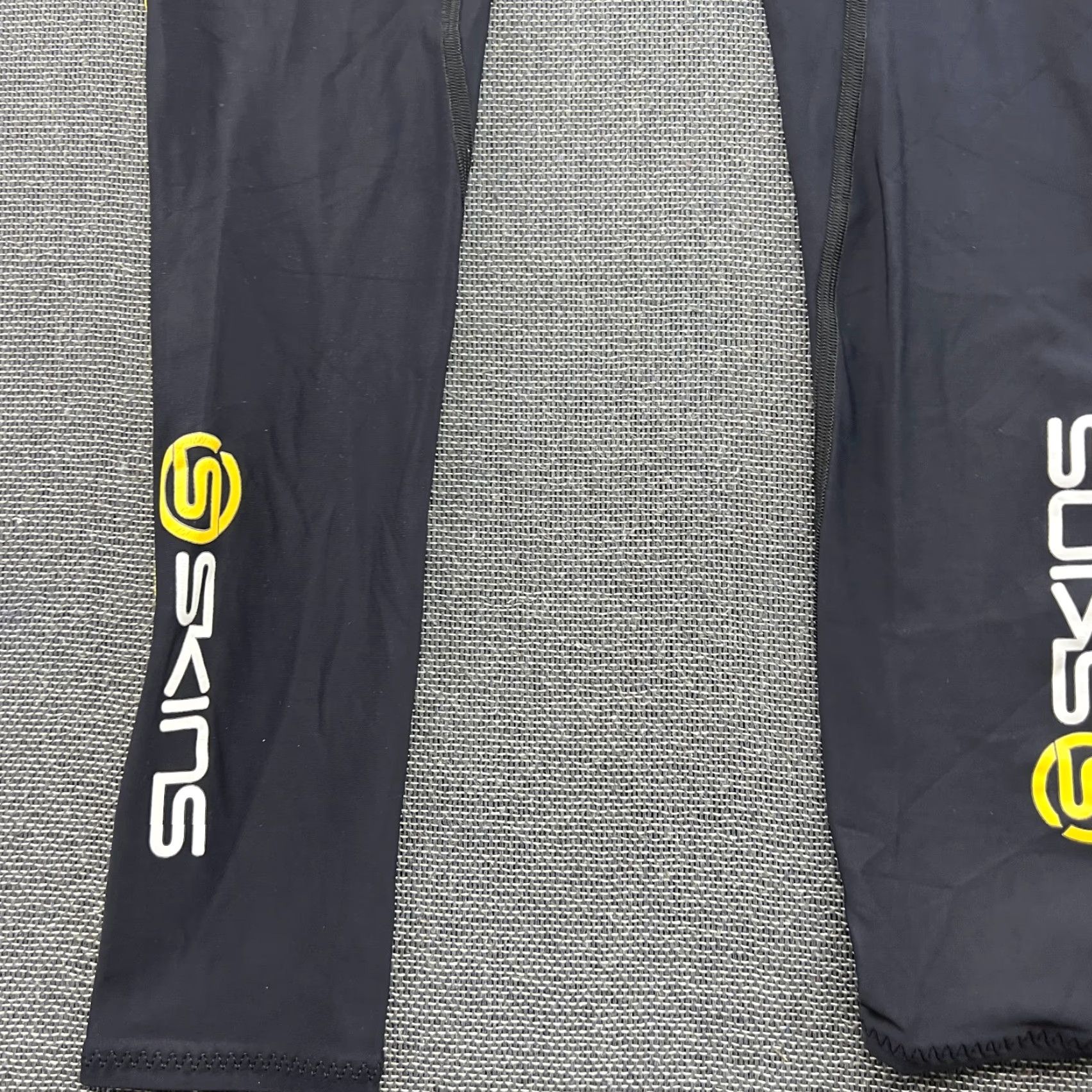 Vintage Skins A200 Mens Compression Pants Medium Sport Spandex Black Tights Athletic Size US 31 - 3 Thumbnail