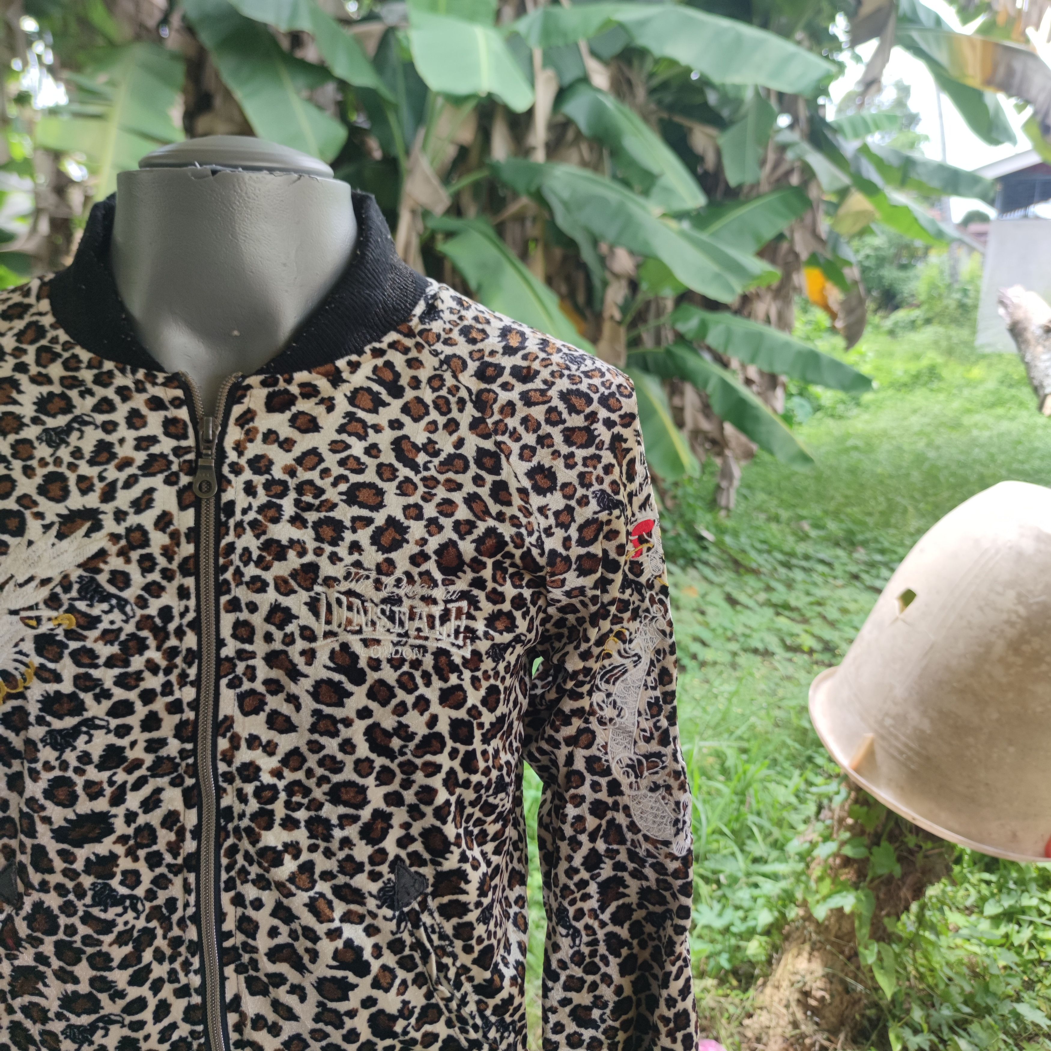 Lonsdale LONSDALE LONDON LEOPARD SUKAJAN DRAGON SIZE L FITS S-M Size US L / EU 52-54 / 3 - 17 Thumbnail