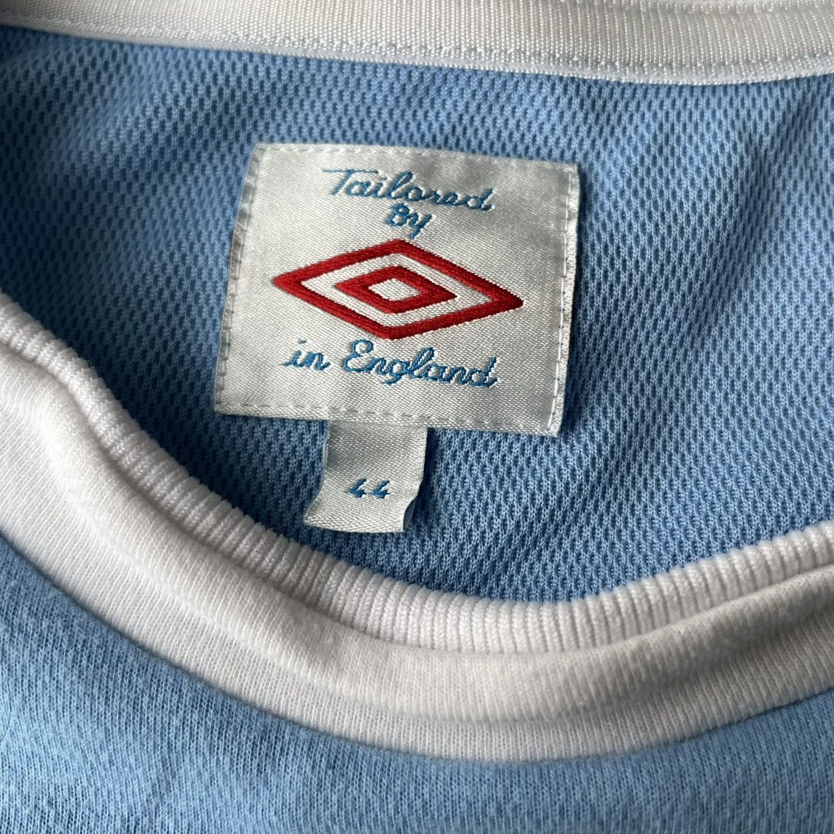 Umbro Manchester City 09/10 Umbro home soccer jersey - Adebayor 25 Size US L / EU 52-54 / 3 - 6 Thumbnail