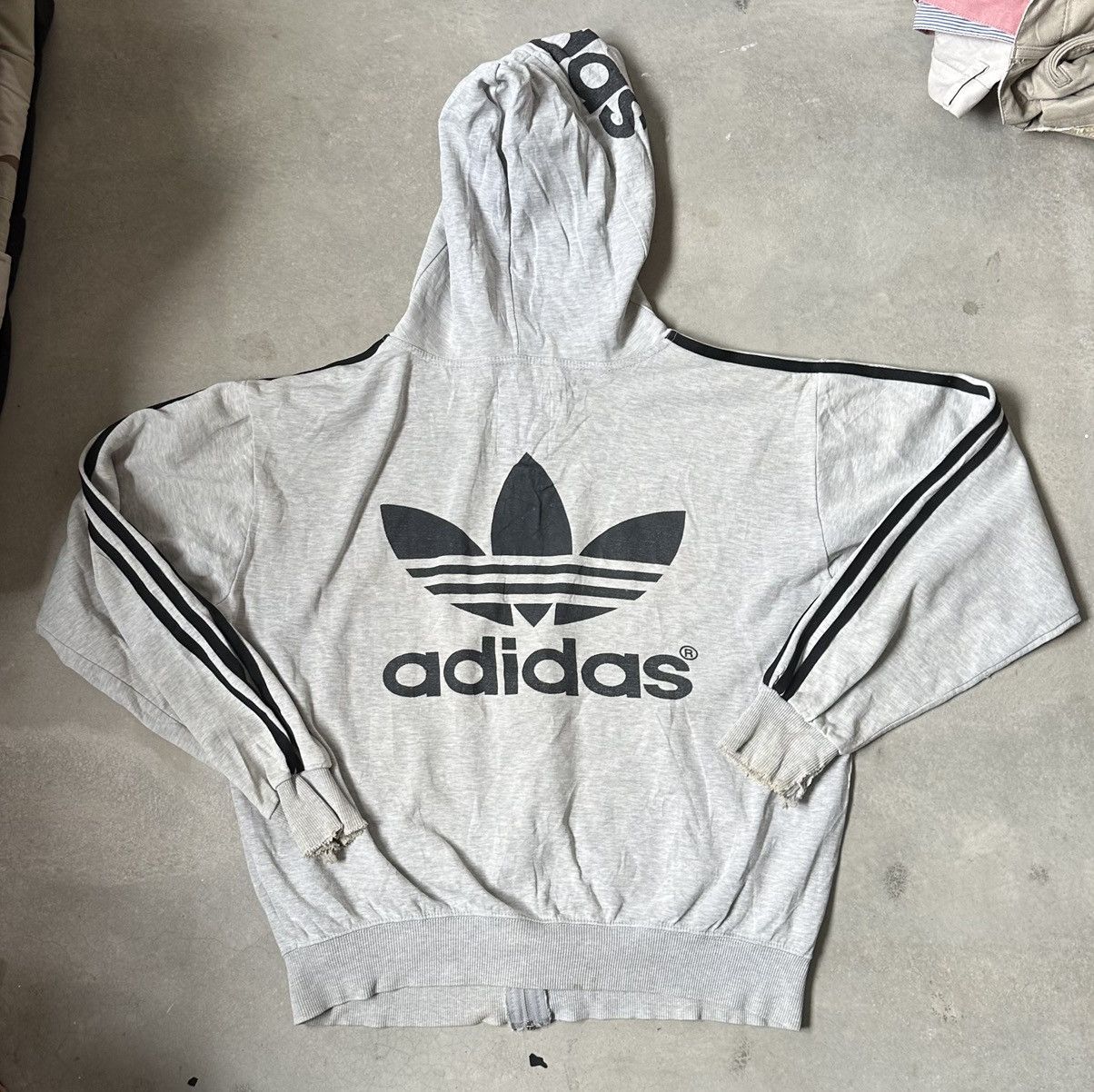 Adidas VINTAGE ADIDAS ORIGINALS HOODIE DISTRESSED Size US XL / EU 56 / 4 - 1 Thumbnail