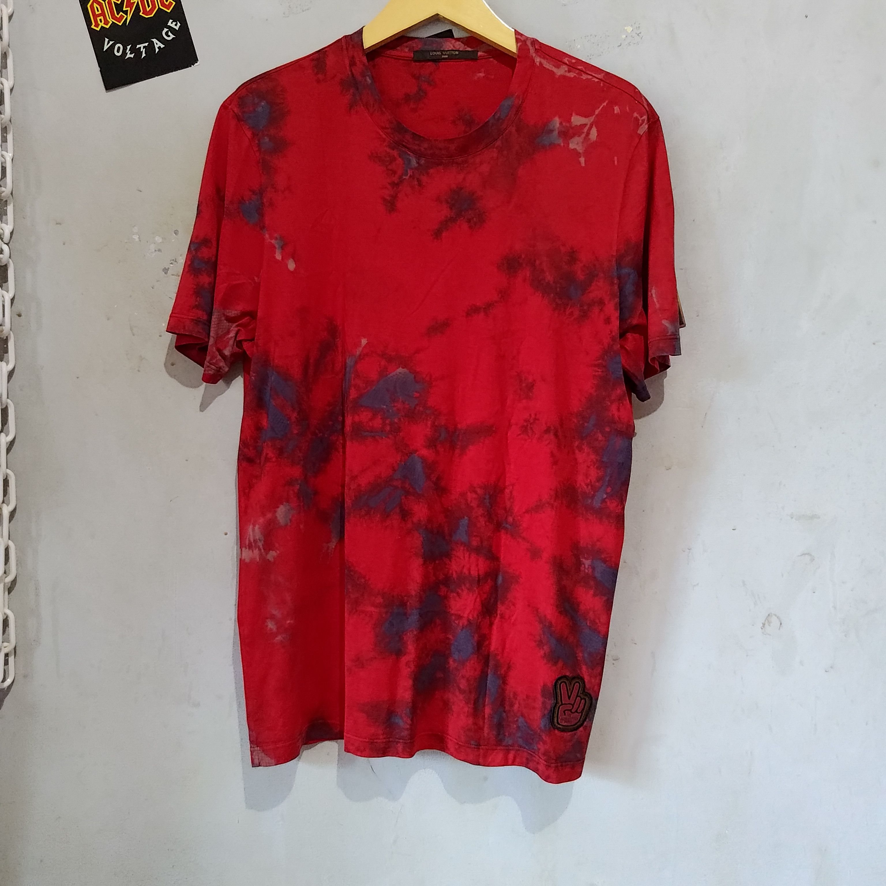 Louis Vuitton Red tyday Size US L / EU 52-54 / 3 - 1 Thumbnail
