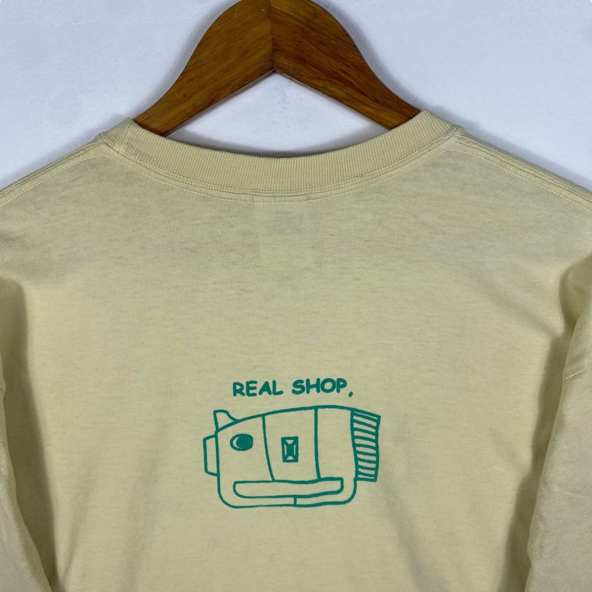 Vintage Vintage 00's POT REAL SHOP Graphic Longsleeve Tee Shirt Size US L / EU 52-54 / 3 - 5 Thumbnail