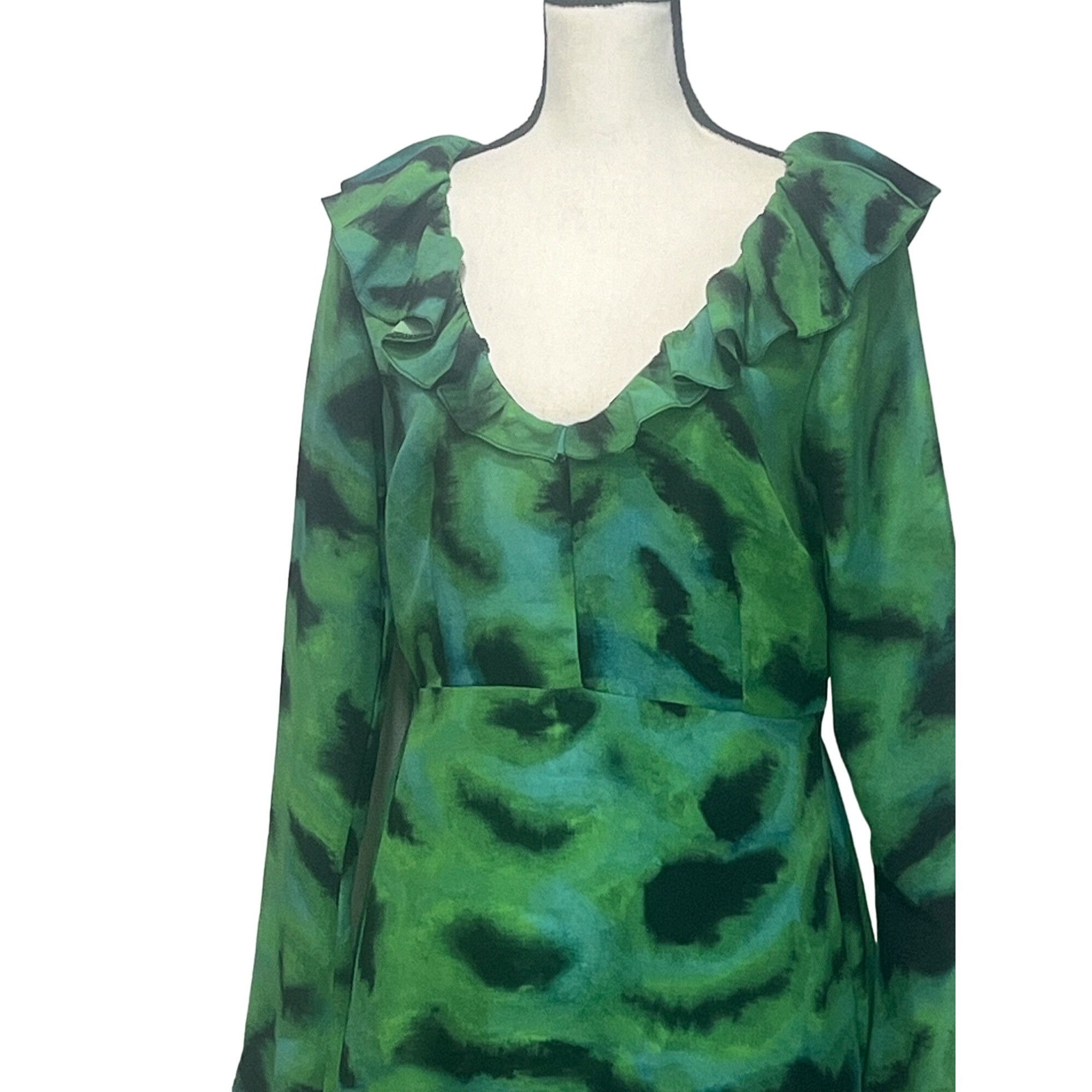 Topshop Topshop animal ruffle neck tea dress in green, US 8 Size M / US 6-8 / IT 42-44 - 5 Thumbnail