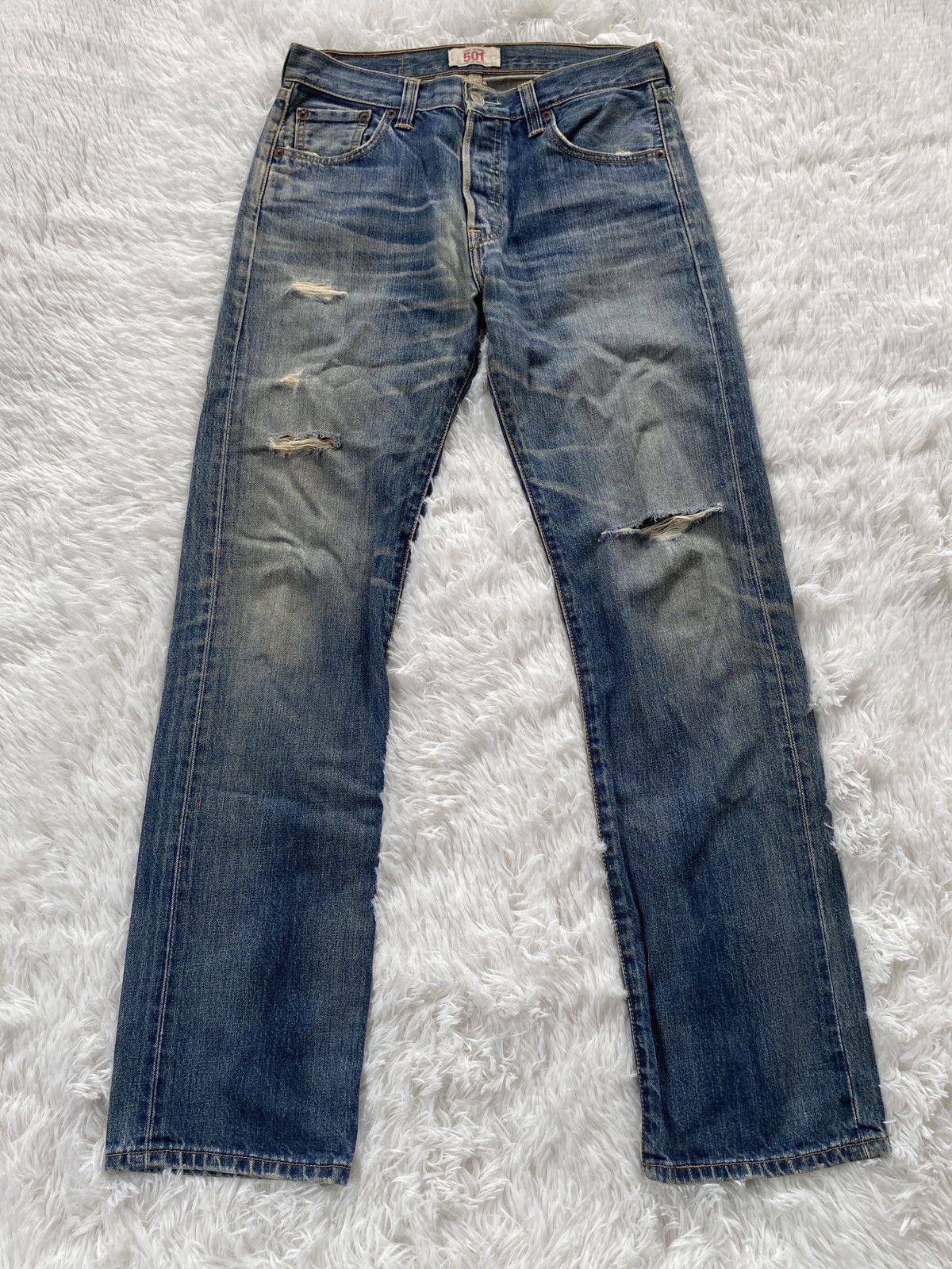 Levi's 🔥BINDING NOW🔥Vintage Levi’s 501 Distressed Jeans Button-fly Size US 30 / EU 46 - 2 Thumbnail