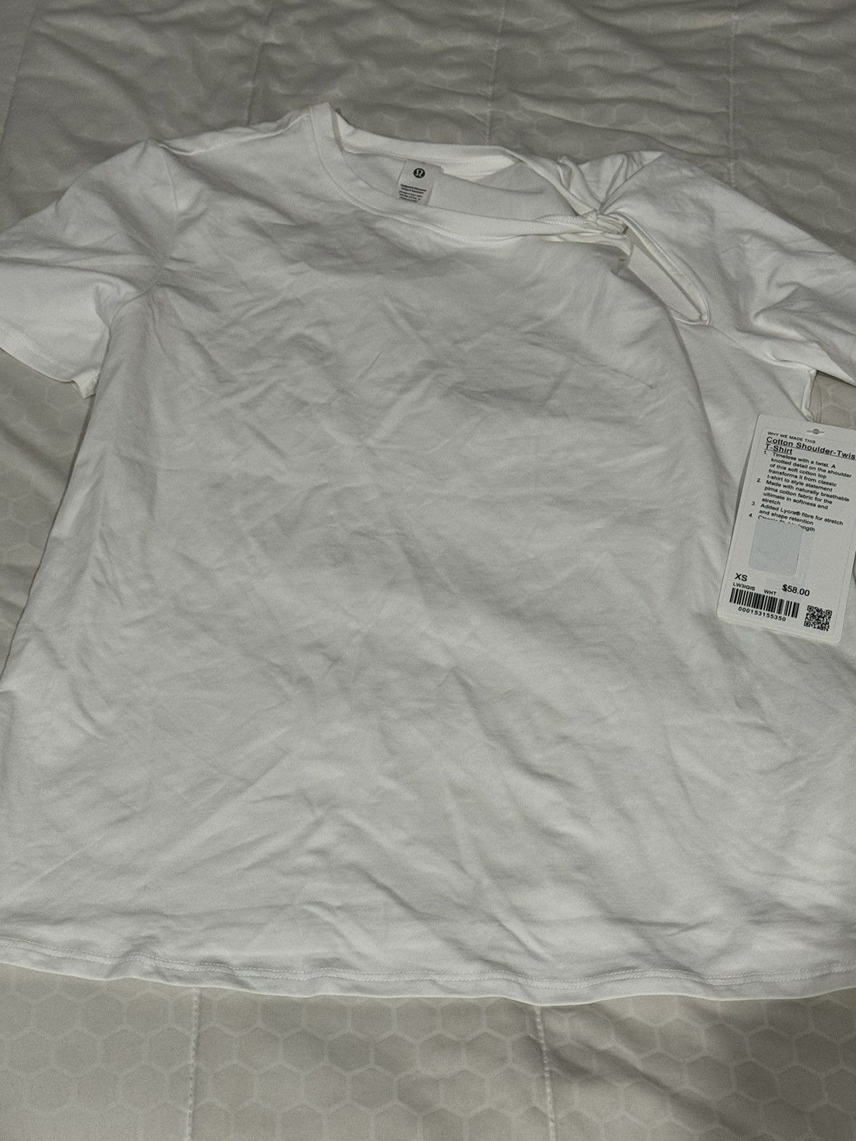 Lululemon NEW Lululemon Cotton Shoulder Twist Tshirt White Size XS / US 0-2 / IT 36-38 - 1 Thumbnail