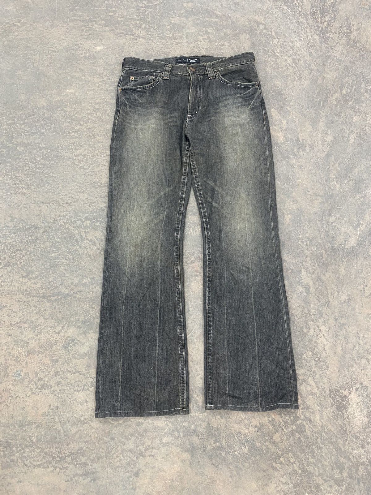 Le Grande Bleu (L.G.B.) UNIQLO JAPAN FLARE JEANS WASH BLACK LGB BOOTCUT 90s PANTS Size US 32 / EU 48 - 1 Thumbnail