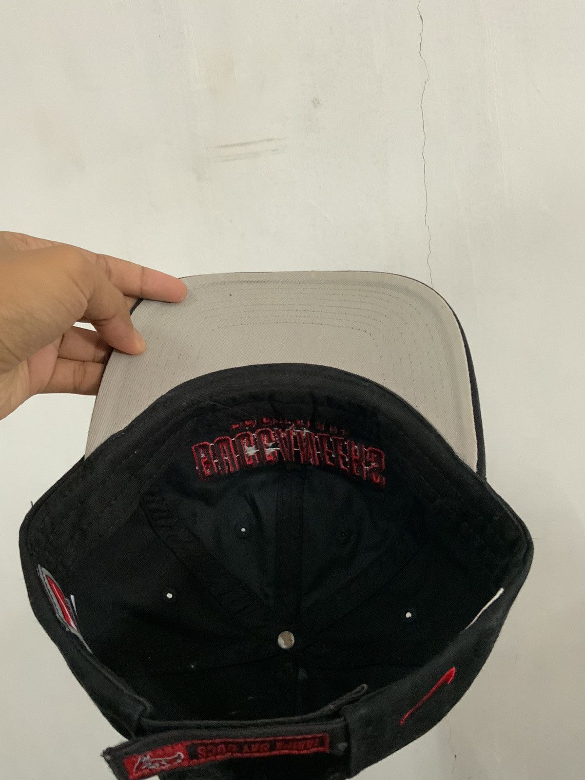 NFL Vintage Nike Tampa Bay Buccaneers NFL Hat Size ONE SIZE - 8 Thumbnail