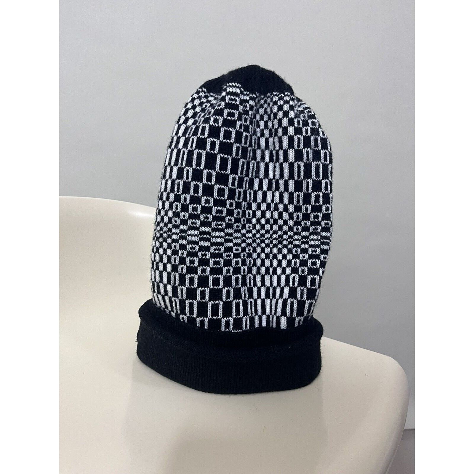 Vintage Vintage Sportex Black & White Snowboarding Beanie One Size Size ONE SIZE - 1 Thumbnail