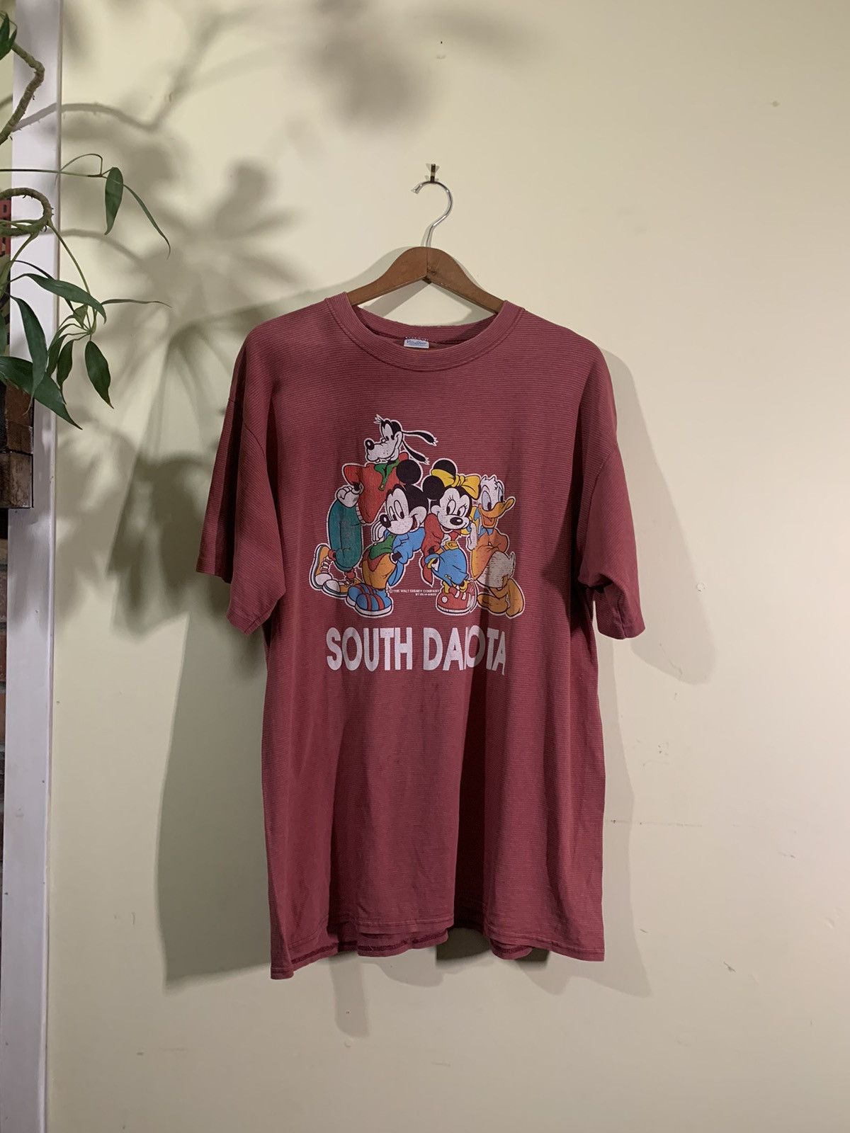 Disney Vintage Mickey and Co. Tee (90s) Size US XL / EU 56 / 4 - 1 Thumbnail