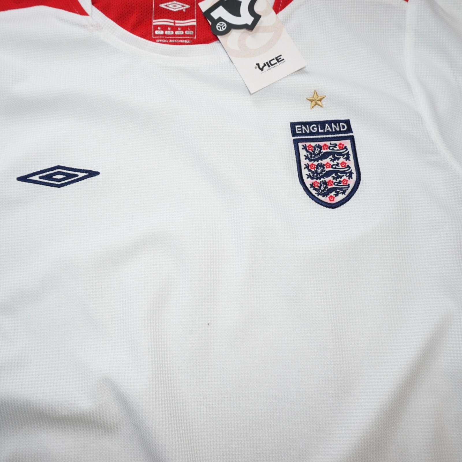Umbro 2000s England Training Shirt Umbro (M/L) Size US M / EU 48-50 / 2 - 5 Thumbnail
