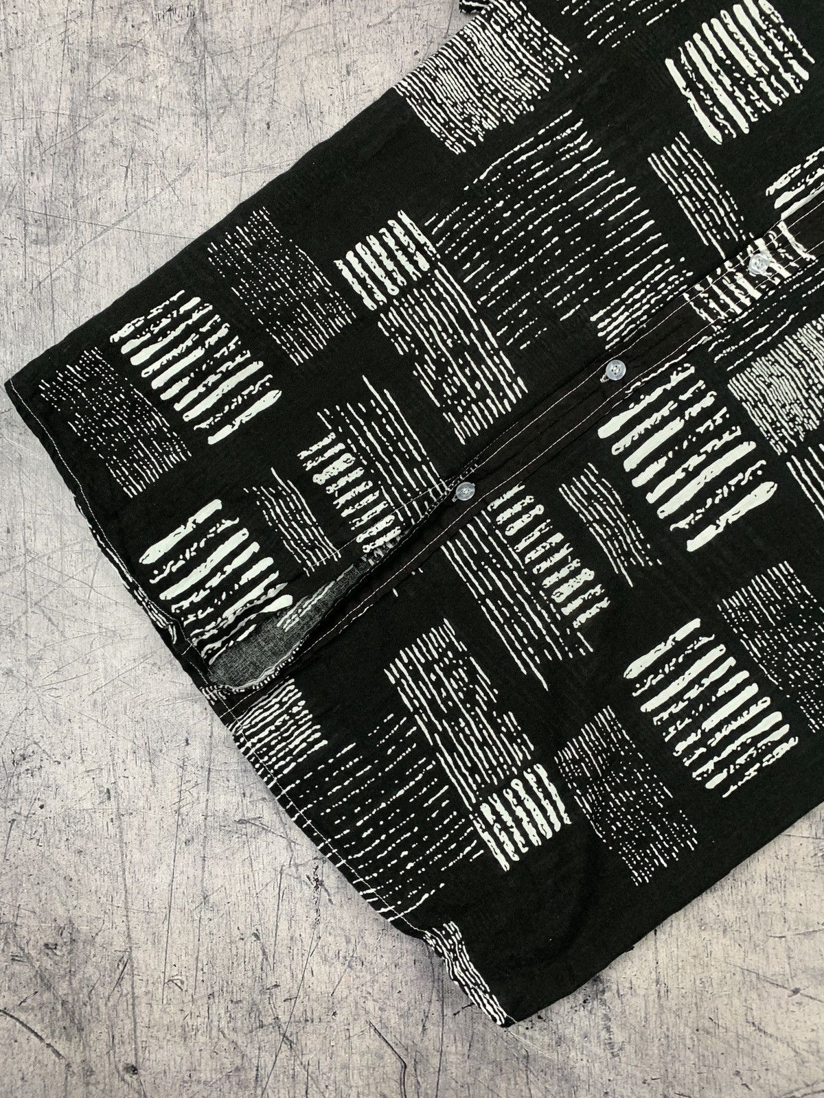 Vintage Vintage Crazy Art Shirt Short Sleeve Y2K Abstract Pattern Size US XXL / EU 58 / 5 - 3 Thumbnail
