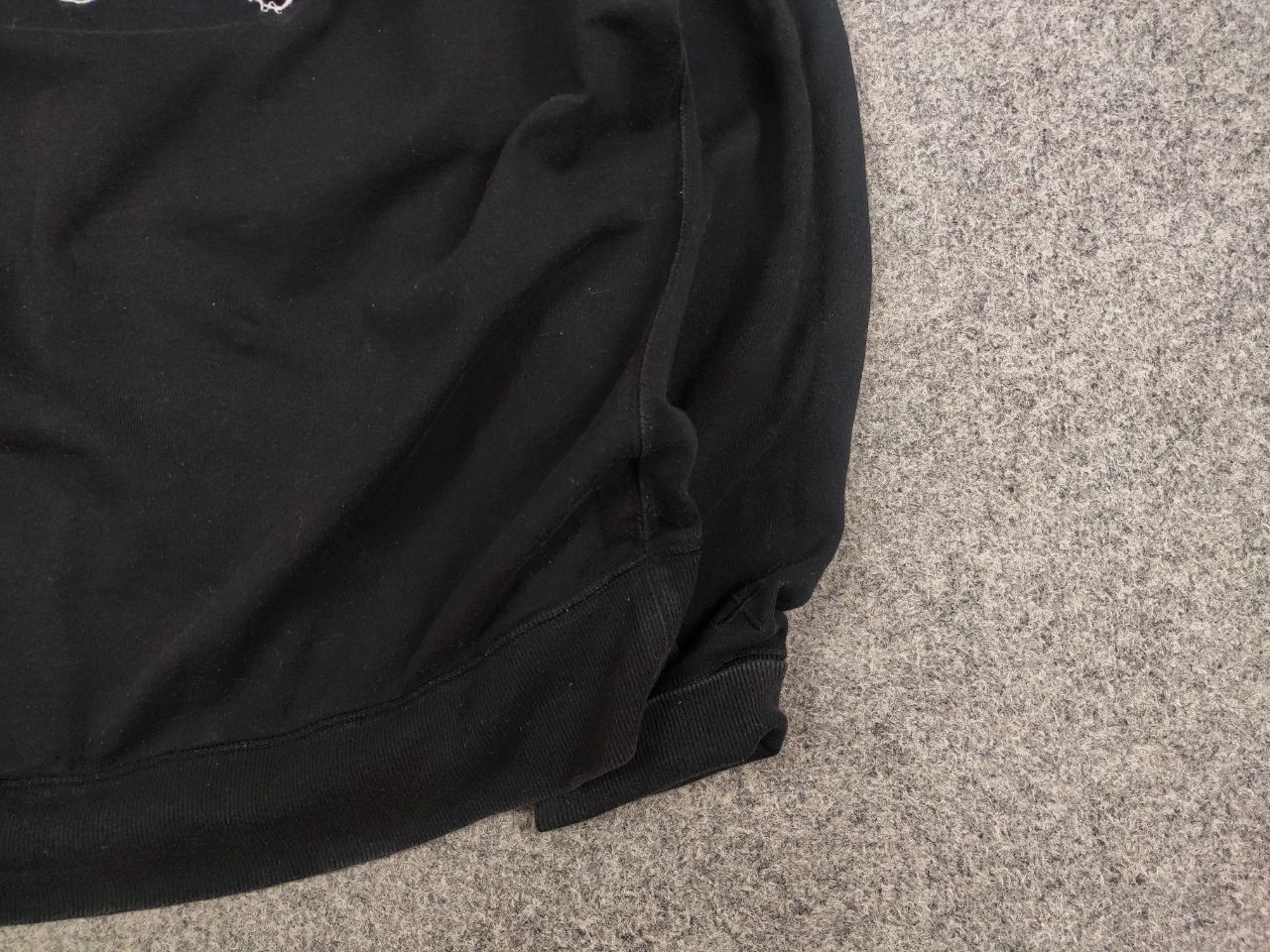 Kaws × Uniqlo Kaws Sesame Street x Uniqlo Black logo Crew Check Sweatshirt Size US XL / EU 56 / 4 - 6 Thumbnail