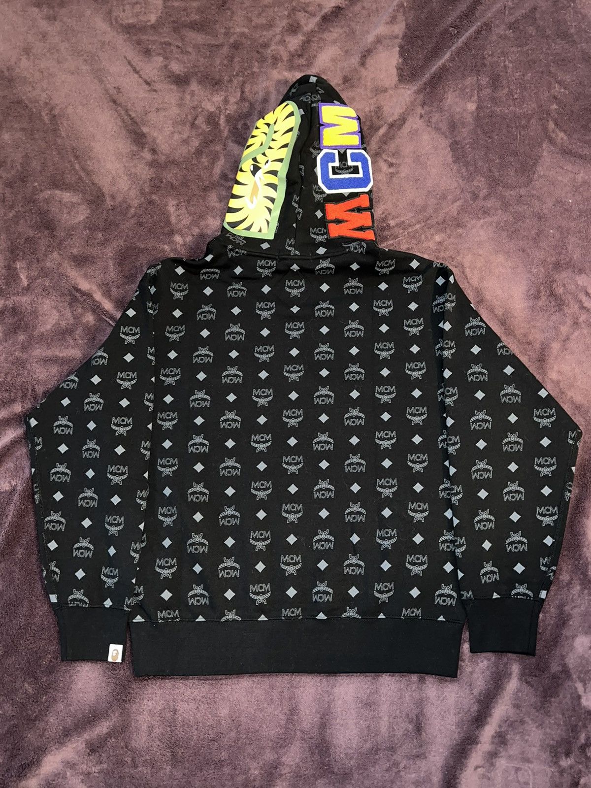 Bape × MCM Bape x MCM Year Of The Dragon Shark Pullover Hoodie Size US S / EU 44-46 / 1 - 2 Thumbnail
