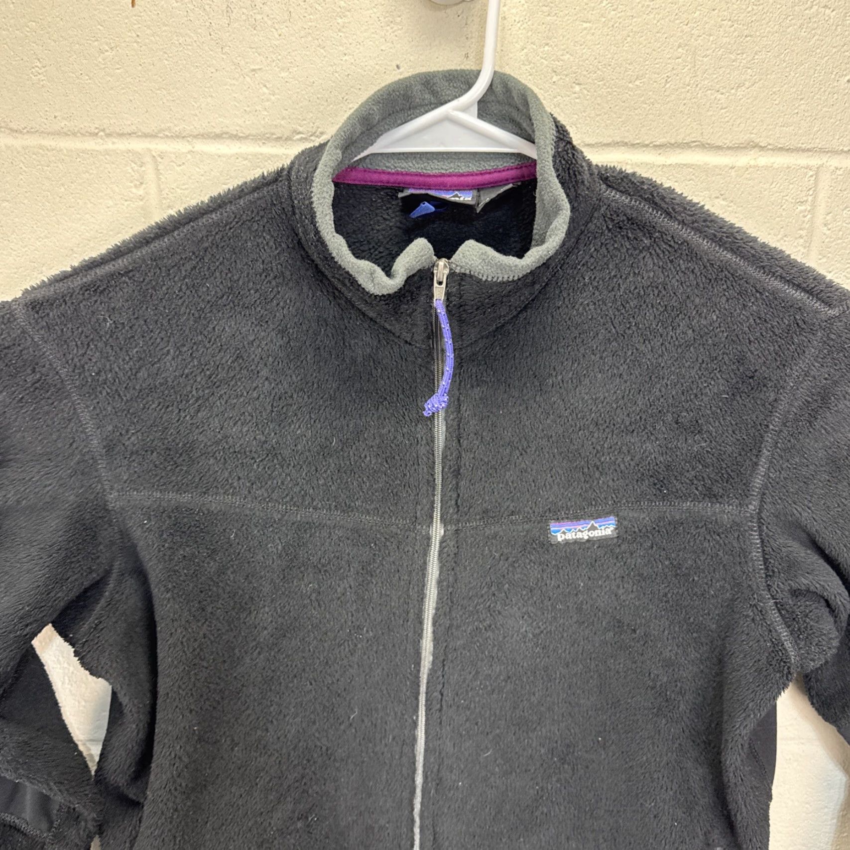 Patagonia VINTAGE Patagonia Women’s Jacket XL Regulator PolarTec Deep Pile Sherpa Fleece Black Full Zip Zipped Pockets 90s USA Mens/Womens? Size XL / US 12-14 / IT 48-50 - 4 Thumbnail
