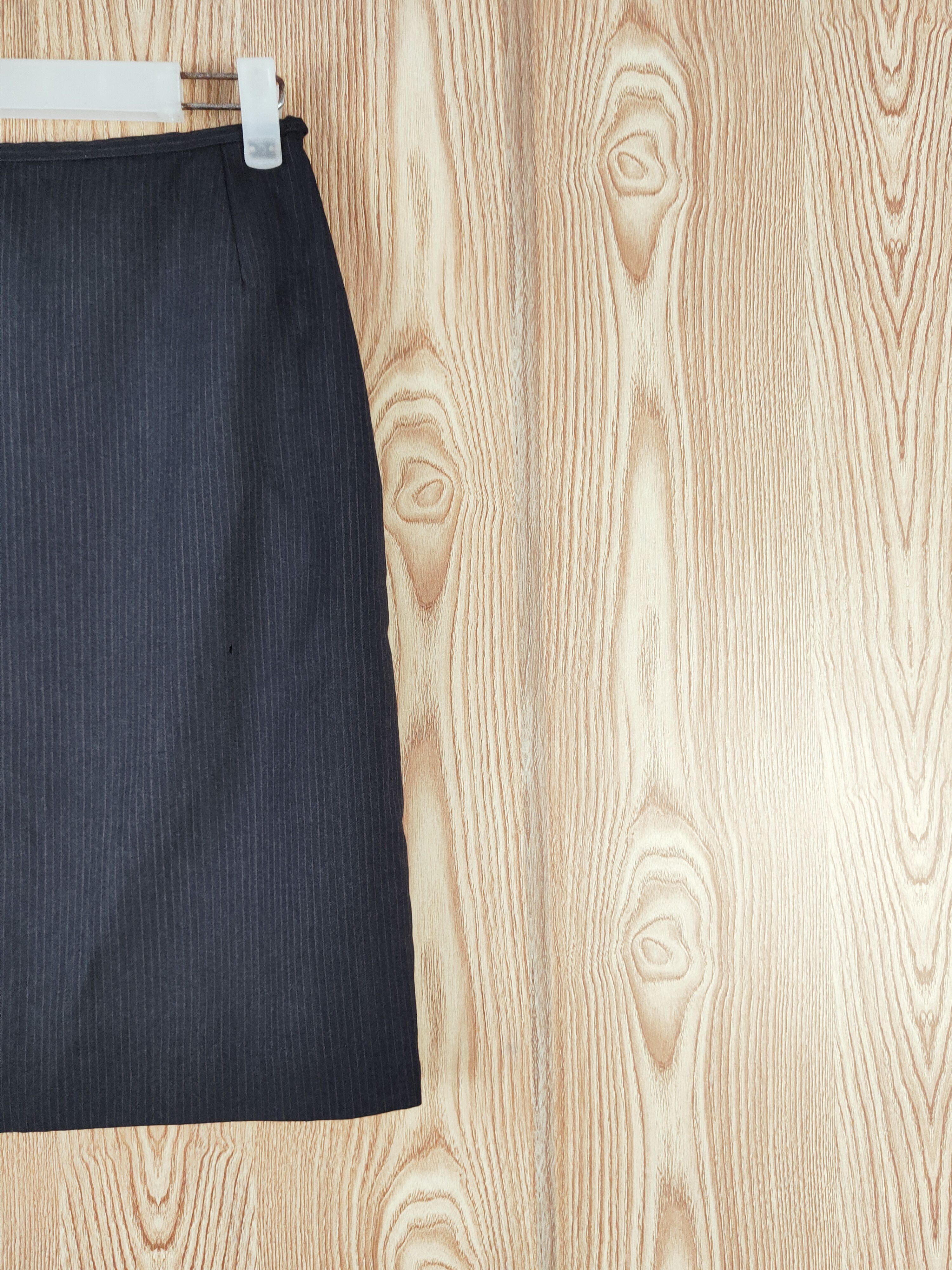 Jean Paul Gaultier DL Jean Paul Gaultier classique stripe Black Skirts #W862 Size 25" / US 0 / IT 36 - 4 Thumbnail