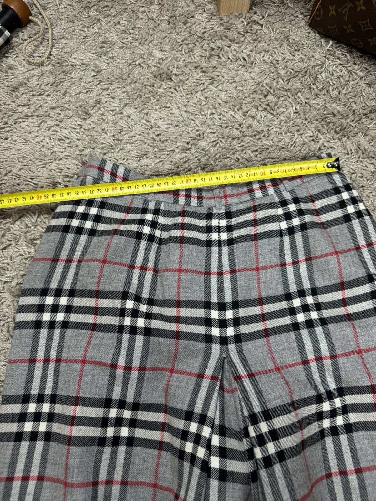 Burberry × Vintage Vintage wool skirt shorts Burberry Nova Check 90s original Size 30" / US 8 / IT 44 - 5 Thumbnail