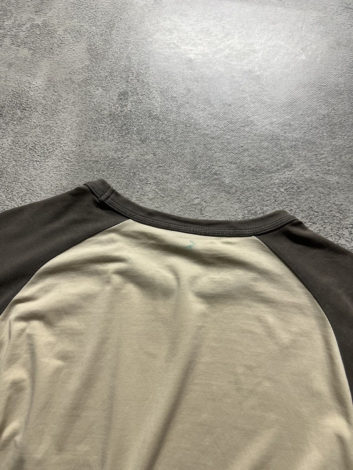 Vintage Vintage Y2k Nike 💛 Faded Mini Swoosh T-Shirt 00’s Size US L / EU 52-54 / 3 - 9 Thumbnail