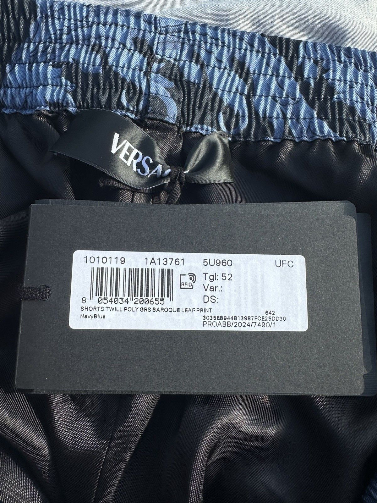 Versace Versace Back Shorts With Blue Vines Size 34 Waist Retail $1 Size US 34 / EU 50 - 2 Thumbnail