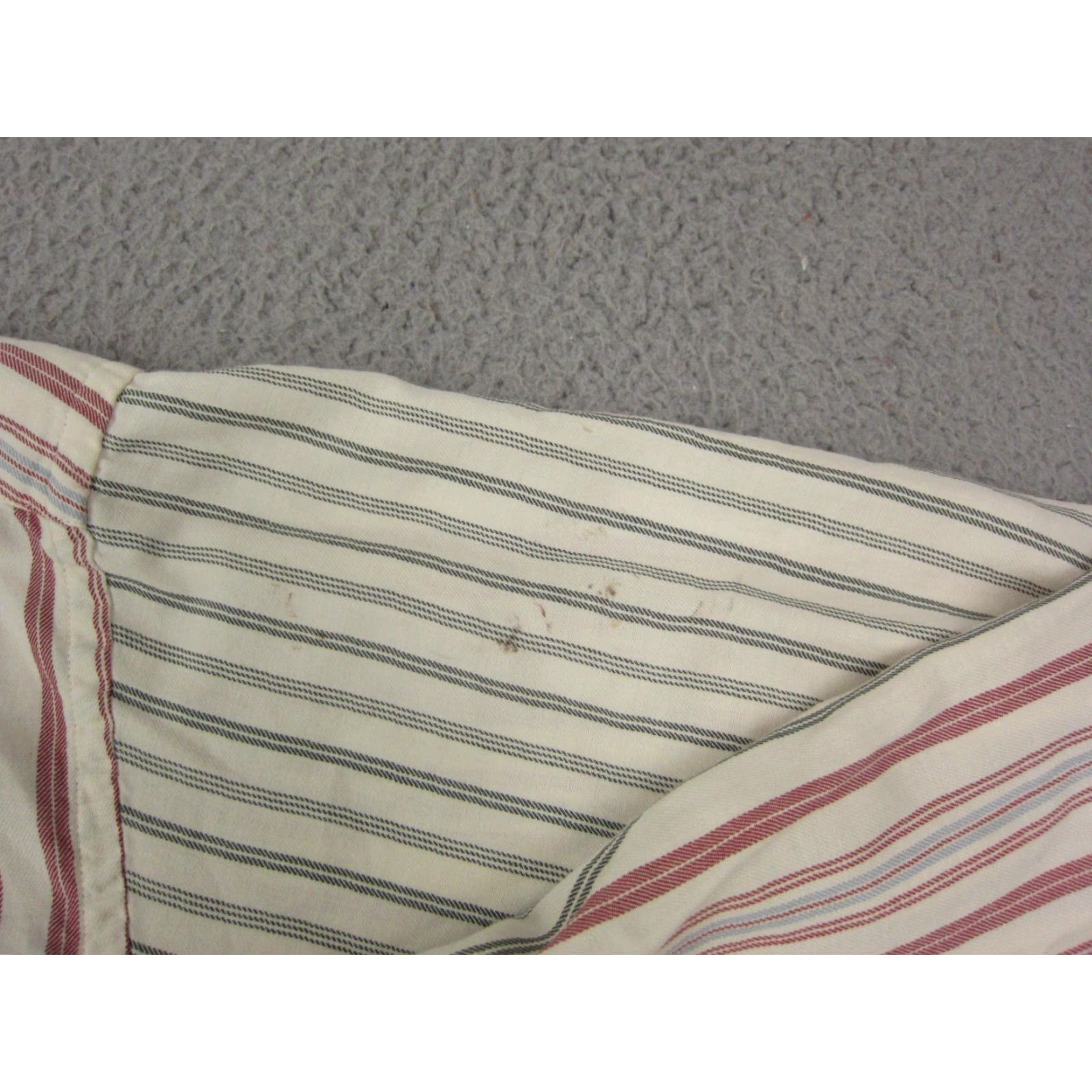 Tommy Hilfiger VINTAGE Tommy Hilfiger Shirt Adult L Red White Striped Crest Mens Button Up Size US L / EU 52-54 / 3 - 4 Thumbnail