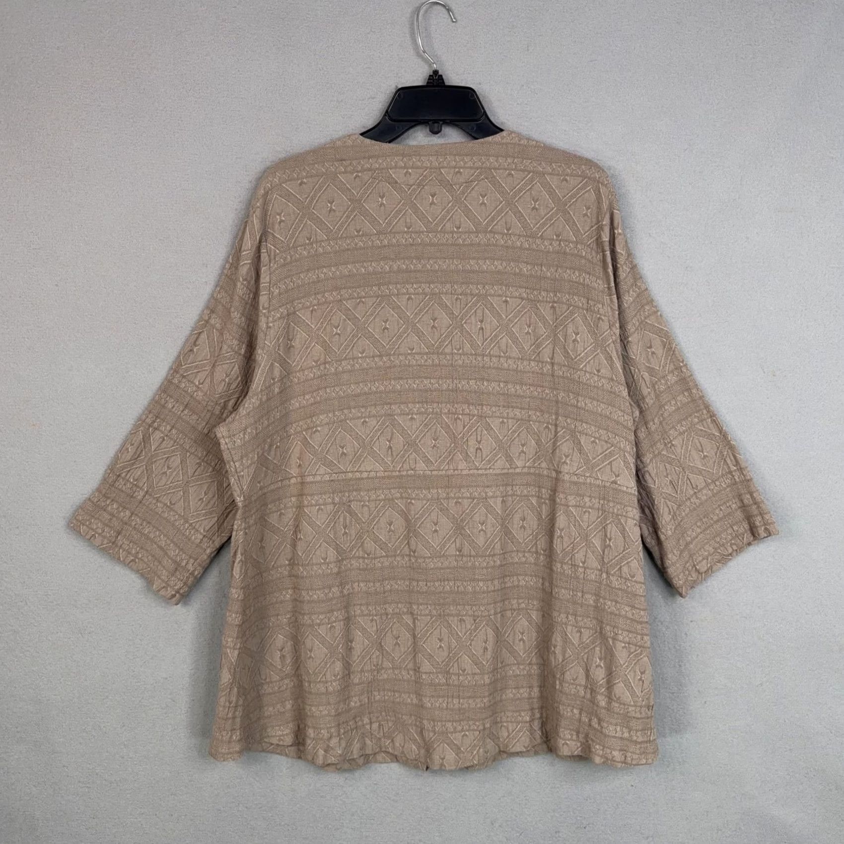 Soft Surroundings Soft Surroundings Cardigan Sweater Womens 1X Beige Jewel Button Geometric Knit V-Neck 3/4 Sleeve Open Front Casual Fall Winter Spring Womens Plus Size Size XL / US 12-14 / IT 48-50 - 7 Thumbnail