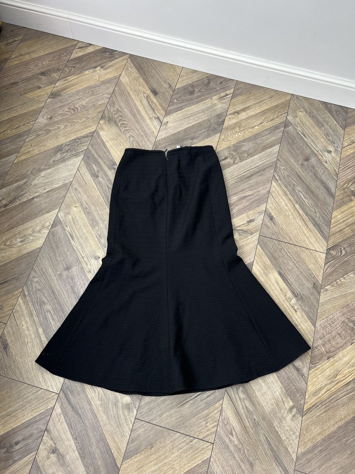 Giorgio Armani Vintage Giorgio Armani Black Flared Wool Skirt Size M / US 6-8 / IT 42-44 - 11 Thumbnail