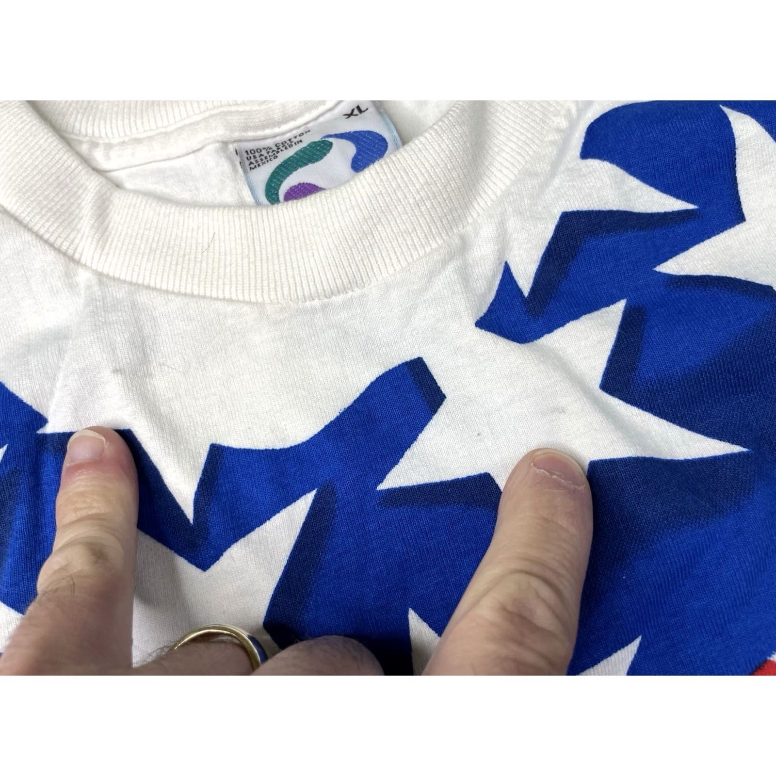 Liquid Blue VINTAGE Liquid Blue USA Shirt Mens XL White Red Blue Flag AOP Graphic Stars T-Shirt Short Sleeve Crew Neck Mens Size US XL / EU 56 / 4 - 4 Thumbnail